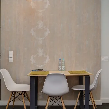 Aparthotel Good Time Lodž